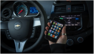 Apple, l'iphone et l'automobile